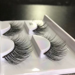 NEW 3D Handmade wispy lashes - 2 pairs